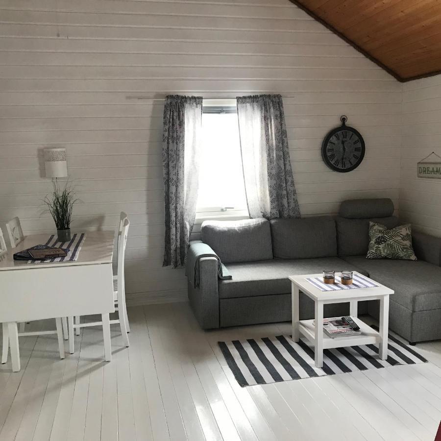 Waterfront Twin Cabin Stamsund Exterior photo