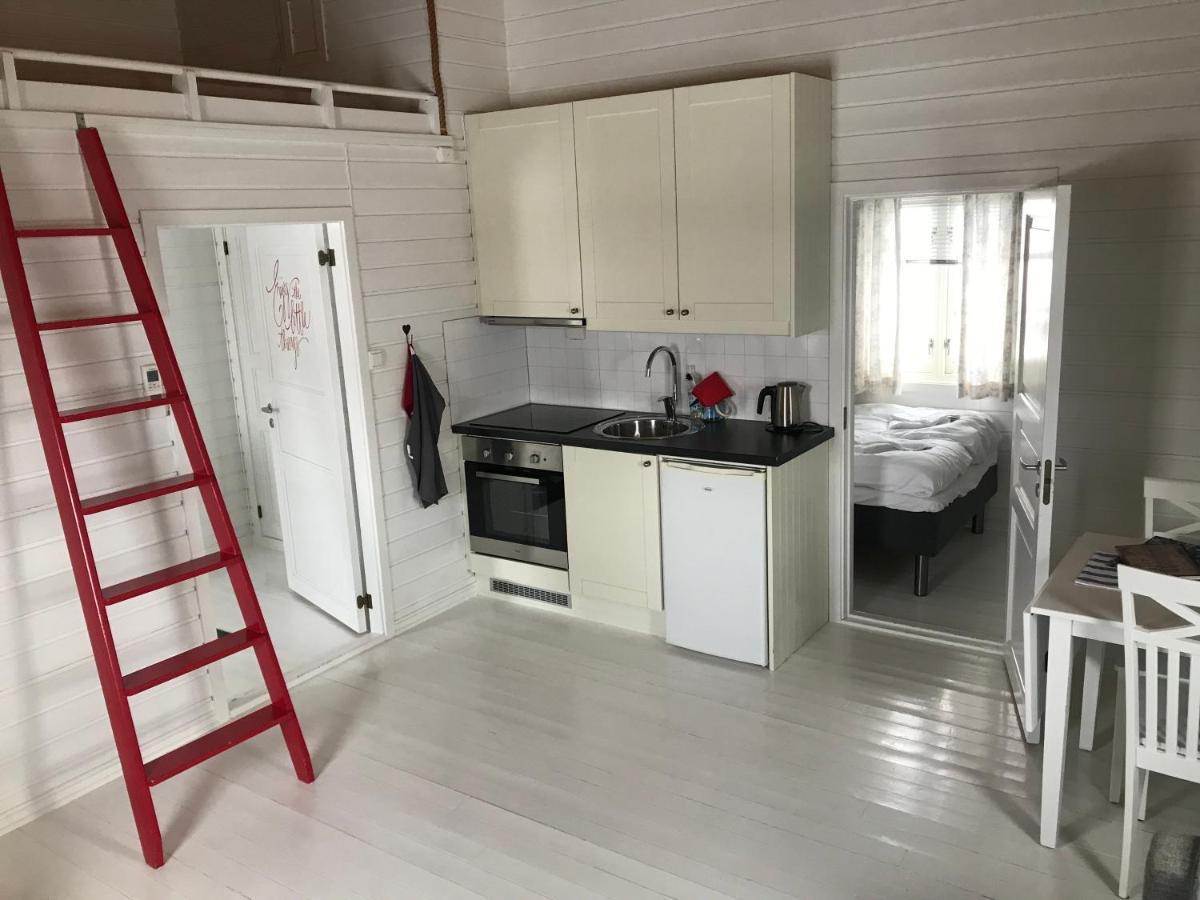 Waterfront Twin Cabin Stamsund Exterior photo